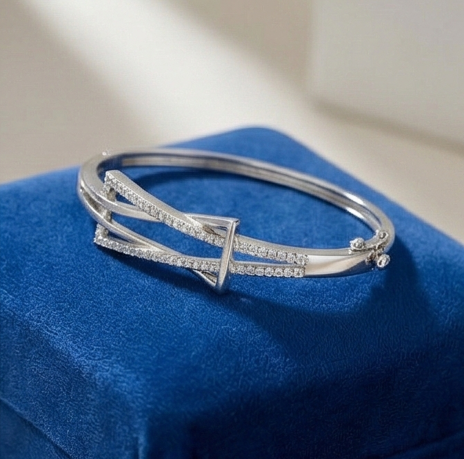 Modern Triangle Design Silver Bracelet